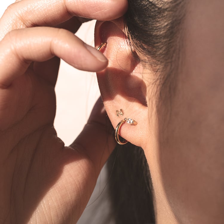 Minimalistické náušnice s bielymi zafírmi Natali 121582