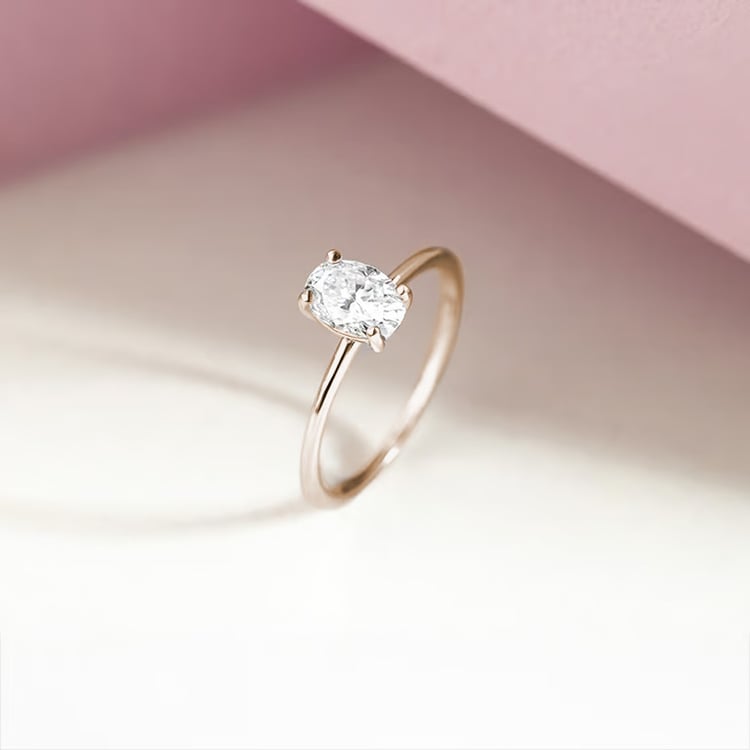 Zásnubný prsteň z orieškového zlata s oval diamantom 165192