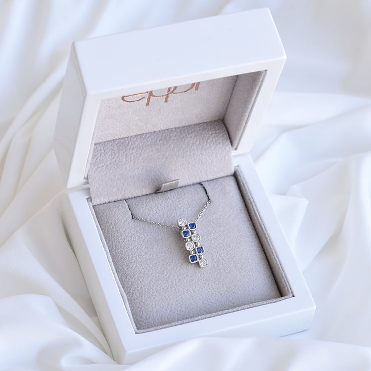 Zafírový prívesok zo zlata 85284