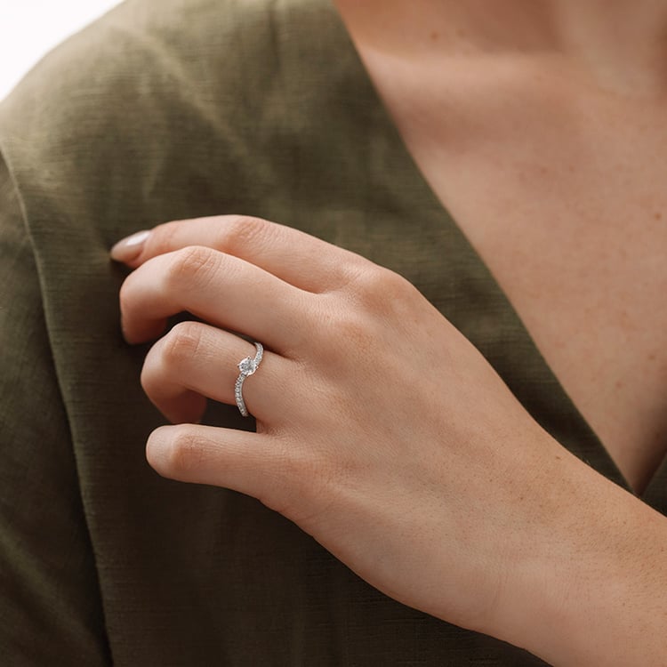 Atypický zásnubný prsteň 155170