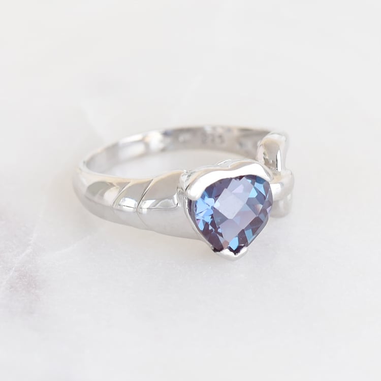 Strieborný prsteň 92279