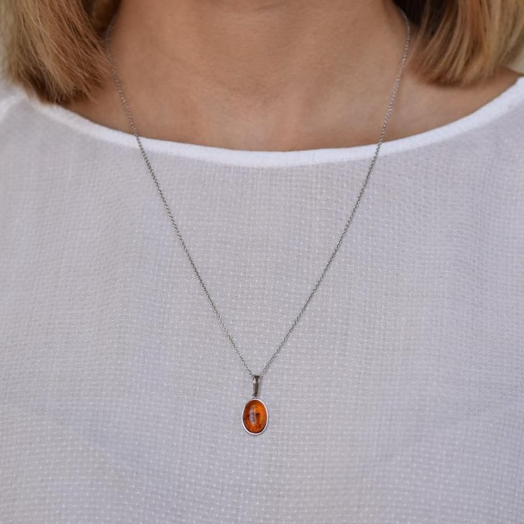 Jantárový náhrdelník 24797