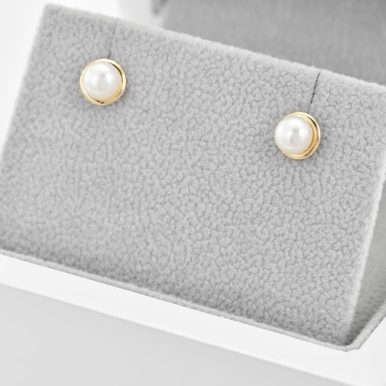 Perlové napichovacie náušnice 39678