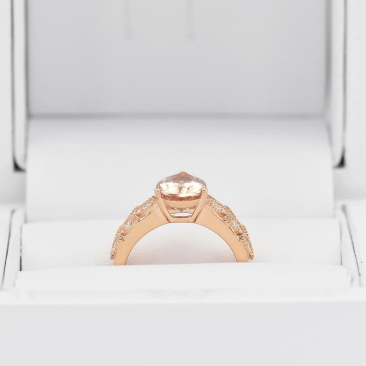 Morganitový zlatý prsteň 15270