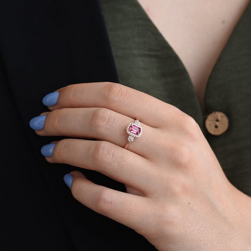 Zlatý prsteň s emerald turmalínom a diamantmi Davie