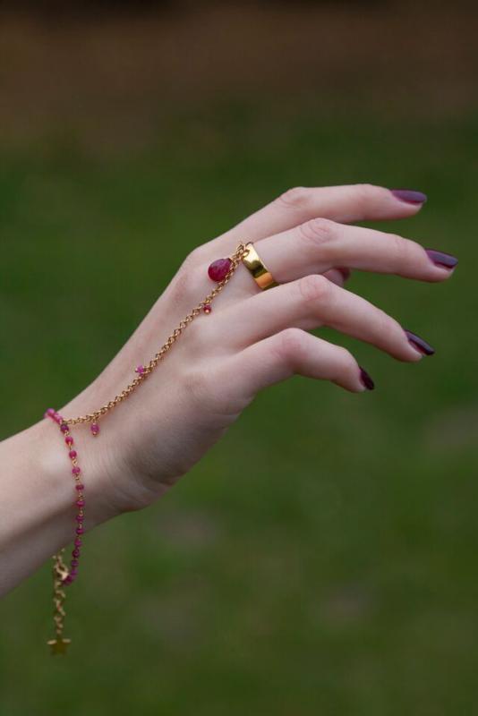 Moderný rubínový náramok a prstienok 7361