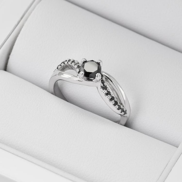 Zásnubný platinový prsteň s čiernymi diamantmi 41676