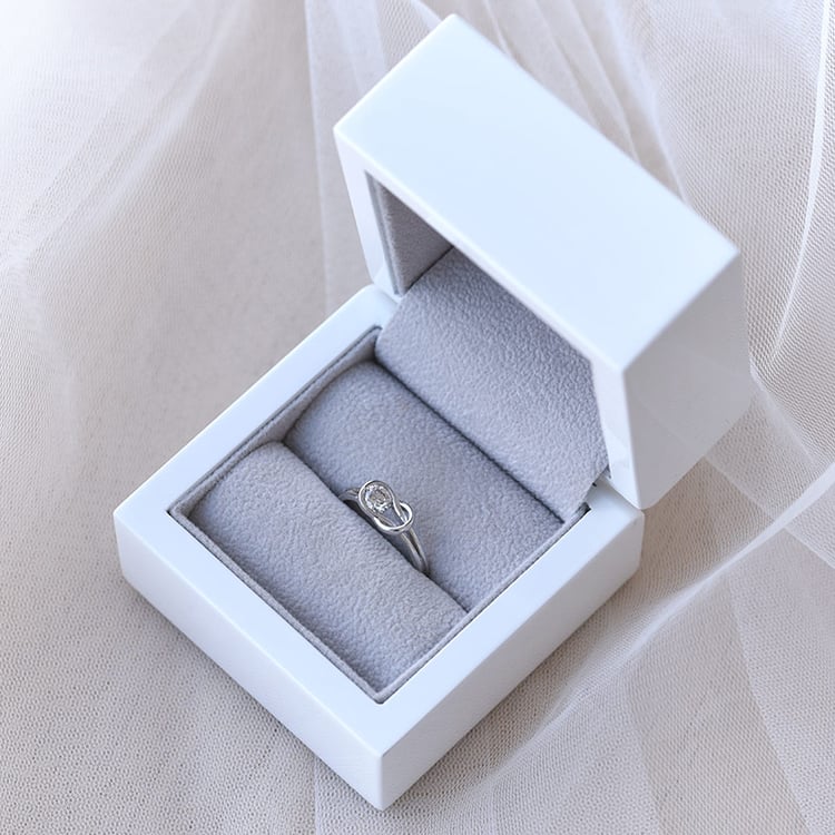 Zlatý zásnubný prsteň s 0.66ct IGI certifikovaným lab-grown diamantom Bryn 134037