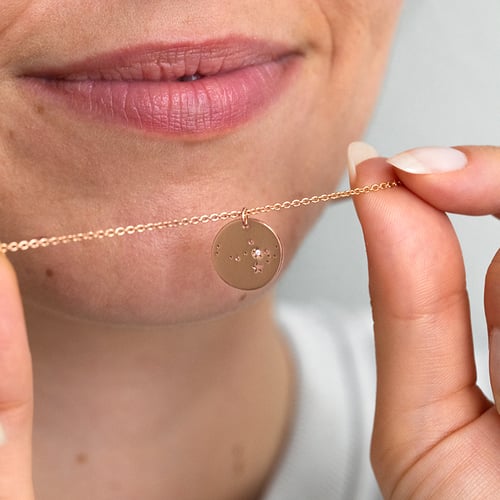 Strieborný prívesok so súhvezdím a diamantom Meri