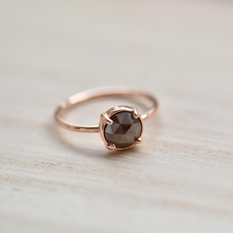 Prsteň s round diamantom 38073