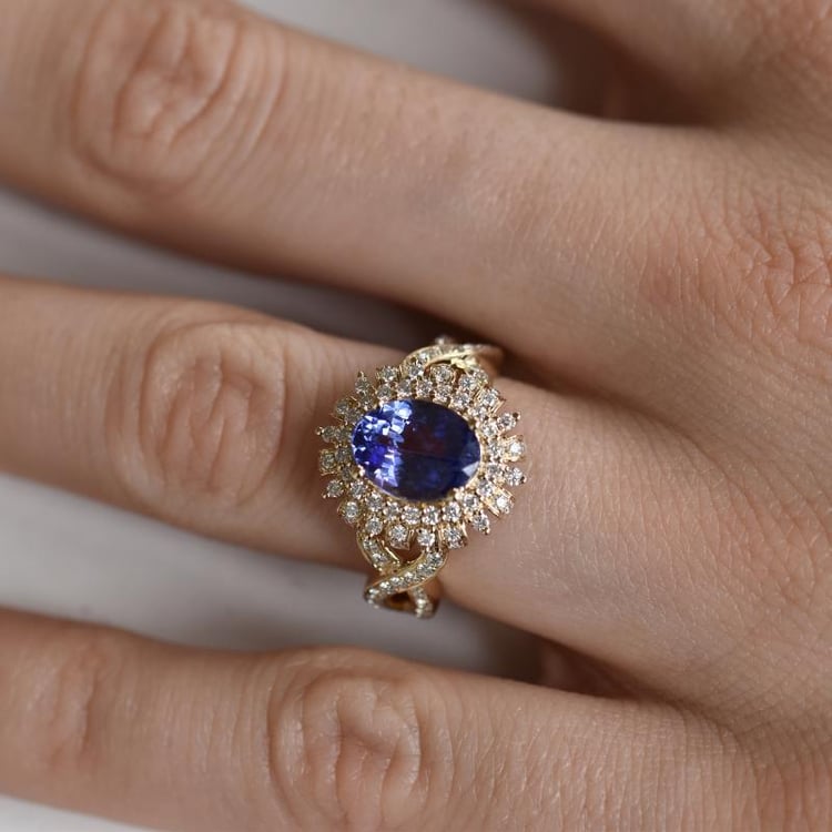 Tanzanitový prsteň zo zlata 17713