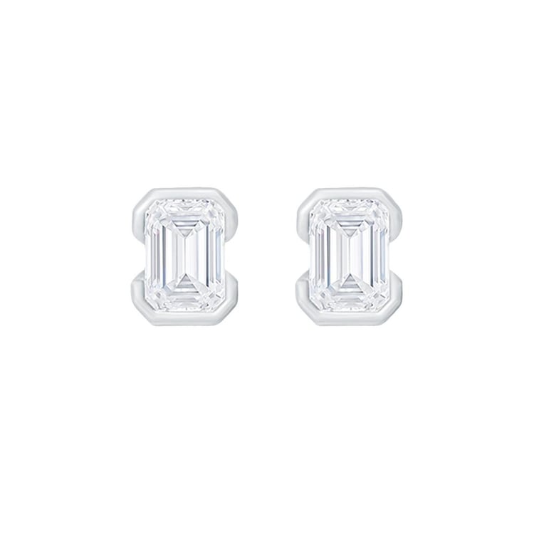 Minimalistické strieborné napichovacie náušnice s lab-grown emeraldom Agata