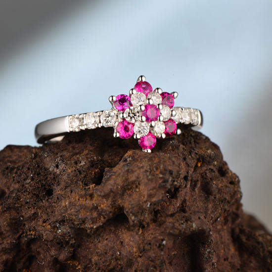 Prsteň s farebnými diamantmi 6143