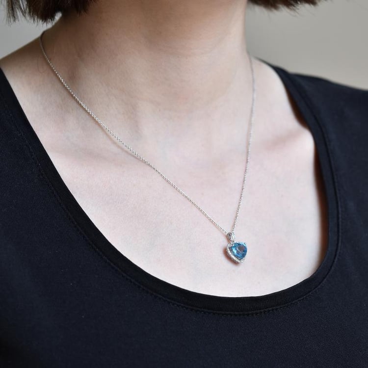 Zlatý náhrdelník s diamantmi a topásom 13808