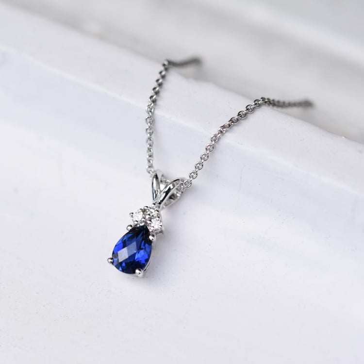 Zafírový náhrdelník 24471