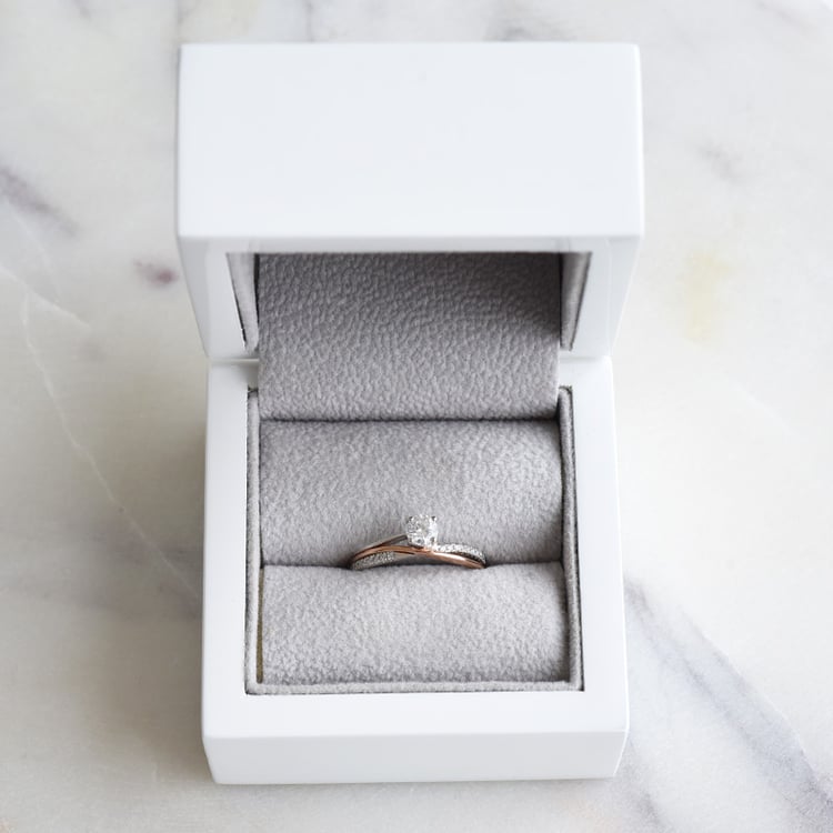 Zásnubný prsteň s diamantmi 96591