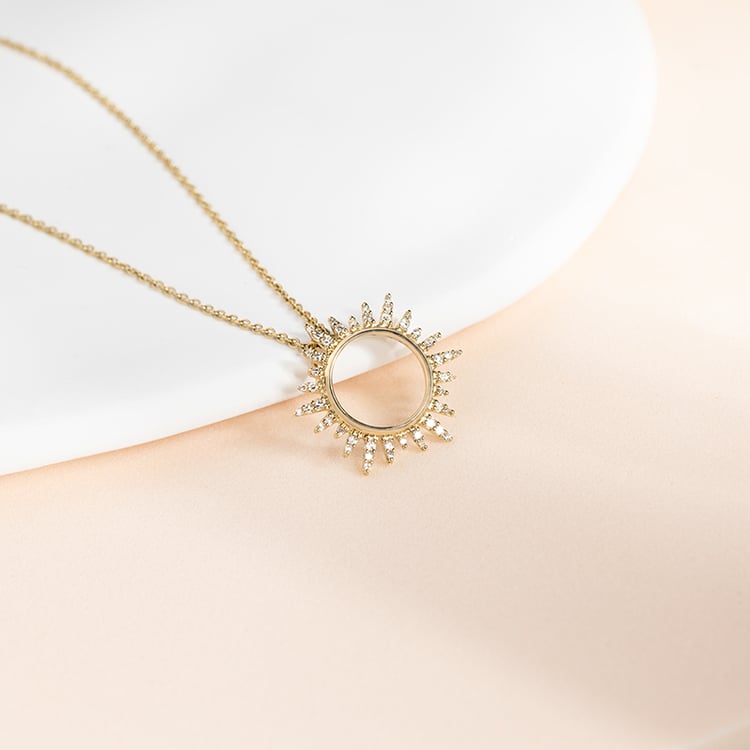 Prívesok v tvare diamantového slnka Maja 149042