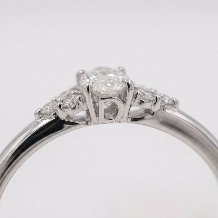 Zásnubný prsteň s výberom písmen a lab-grown diamantmi Kylie 167693