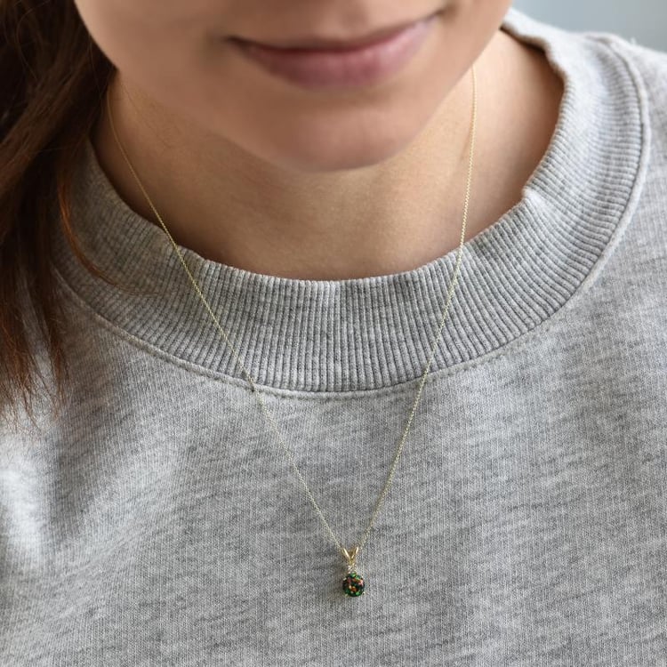 Náhrdelník s opálom 38551