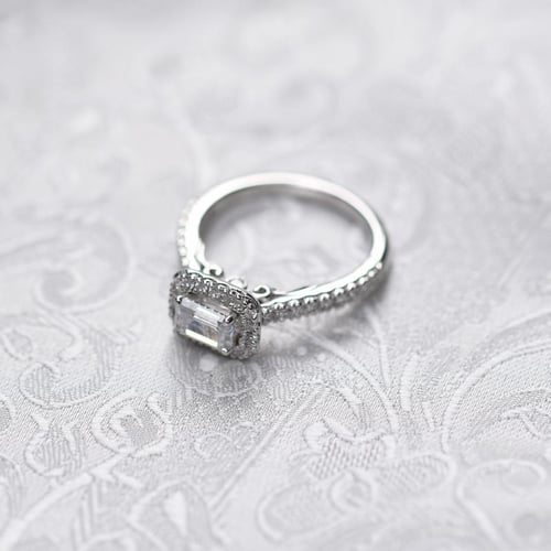 Zásnubný prsteň s emerald diamantom Kara