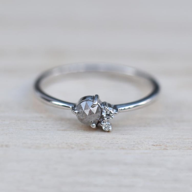 Zlatý prsteň so salt and pepper diamantom 49719