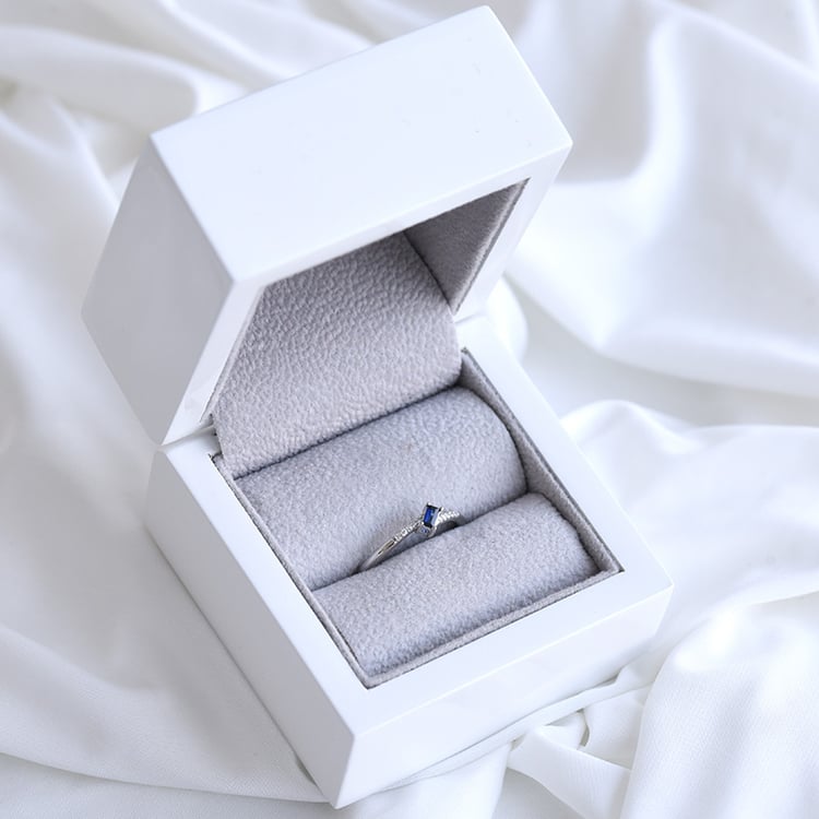 Zafírový prsteň zo zlata 84810