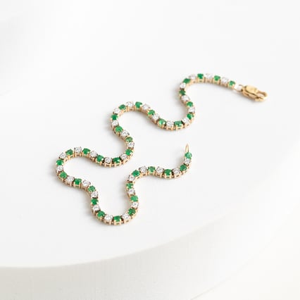 Tenisový náramok so smaragdmi a diamantmi Kendrick