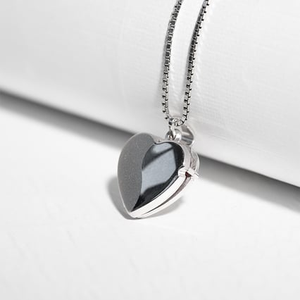 Strieborný otvárací medailón v tvare srdca Blanche