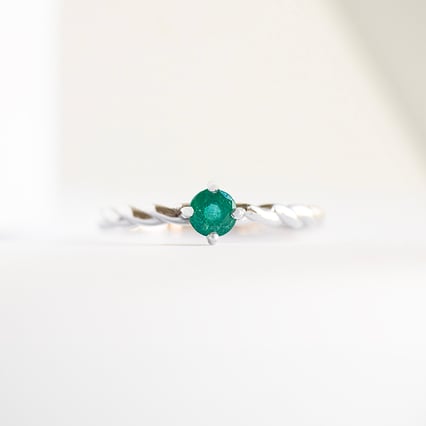 Prepletený prsteň so smaragdom Nelson