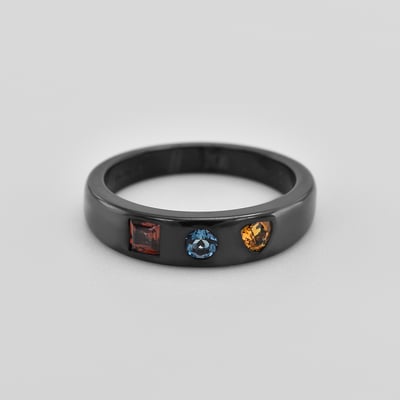 Prsteň s drahokamami