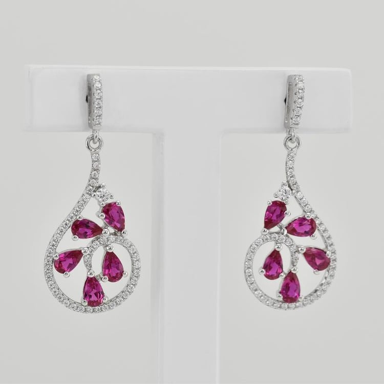 Visiace strieborné náušnice 25138