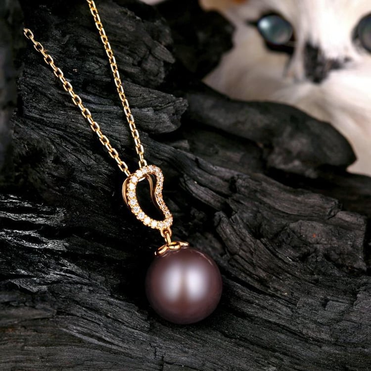 Náhrdelník s perlou a diamanty 13139