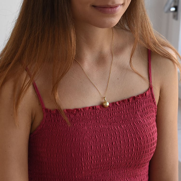 Náhrdelník zo zlata s juhomorská perlou a diamantom 68150