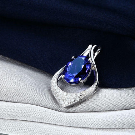 Diamantový prívesok 2499