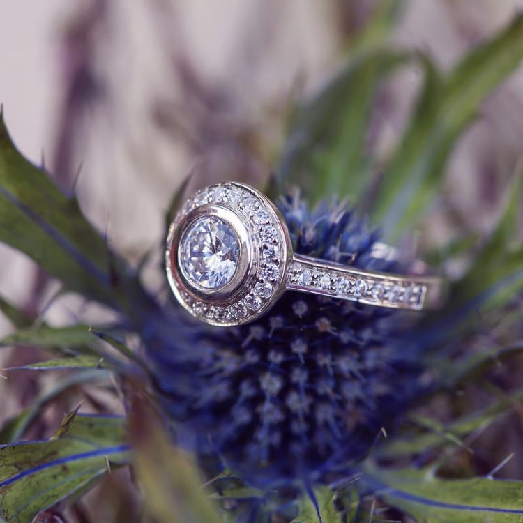 Diamantový zásnubný prsteň 12240