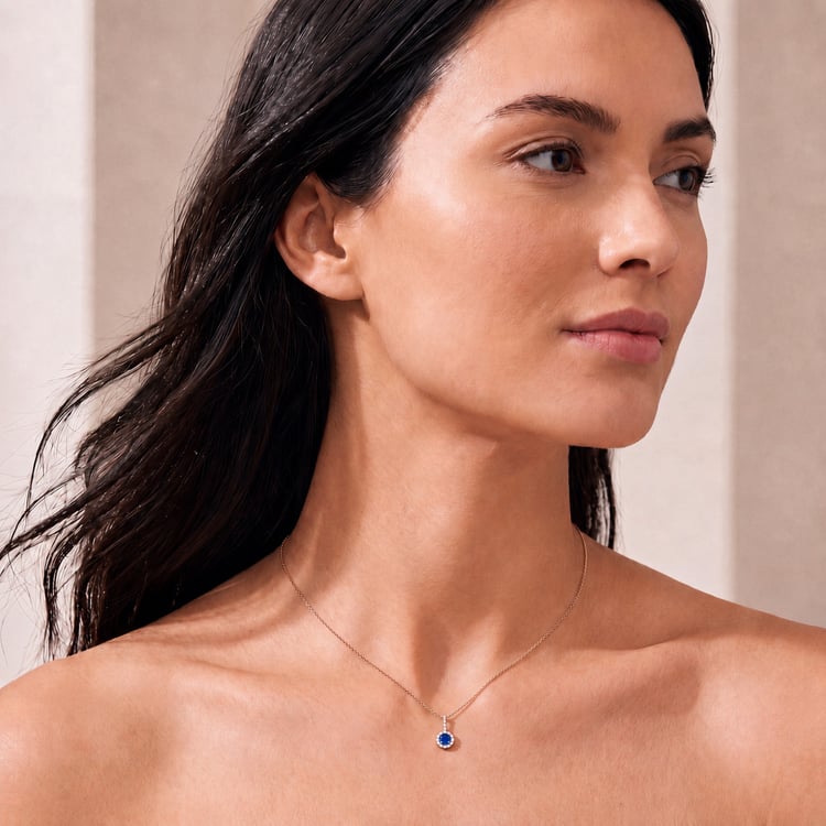 Elegantný prívesok s modrým zafírom a lab-grown diamantmi Harvey 171148
