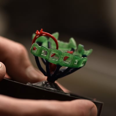 Najprv sa museli urobiť odtlačky zubov