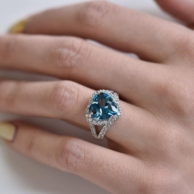 Topásové srdce v striebornom prsteni 27035