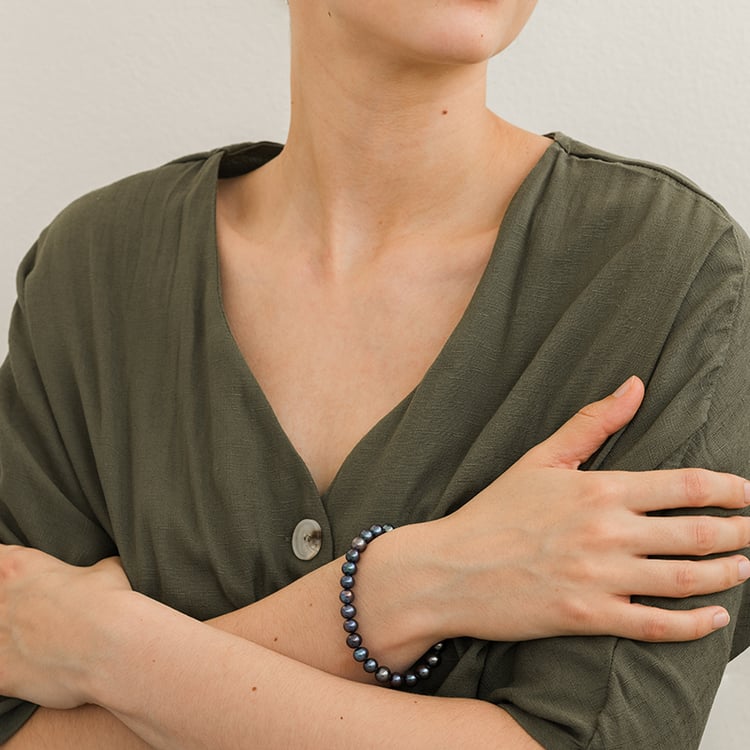 Zlatý náramok s čiernymi 7 - 7.5 mm perlami Liuva 129922