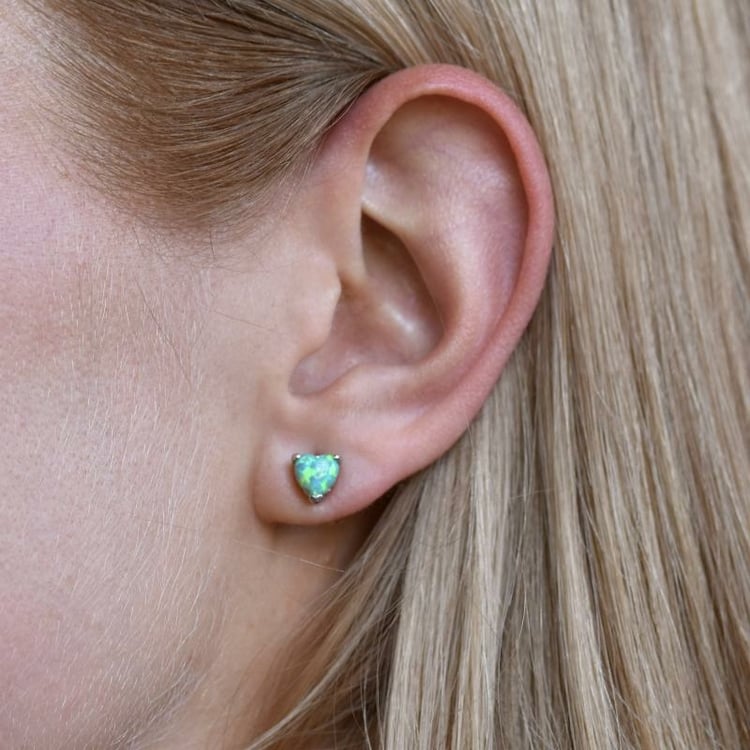 Strieborné srdiečkové náušnice 106998