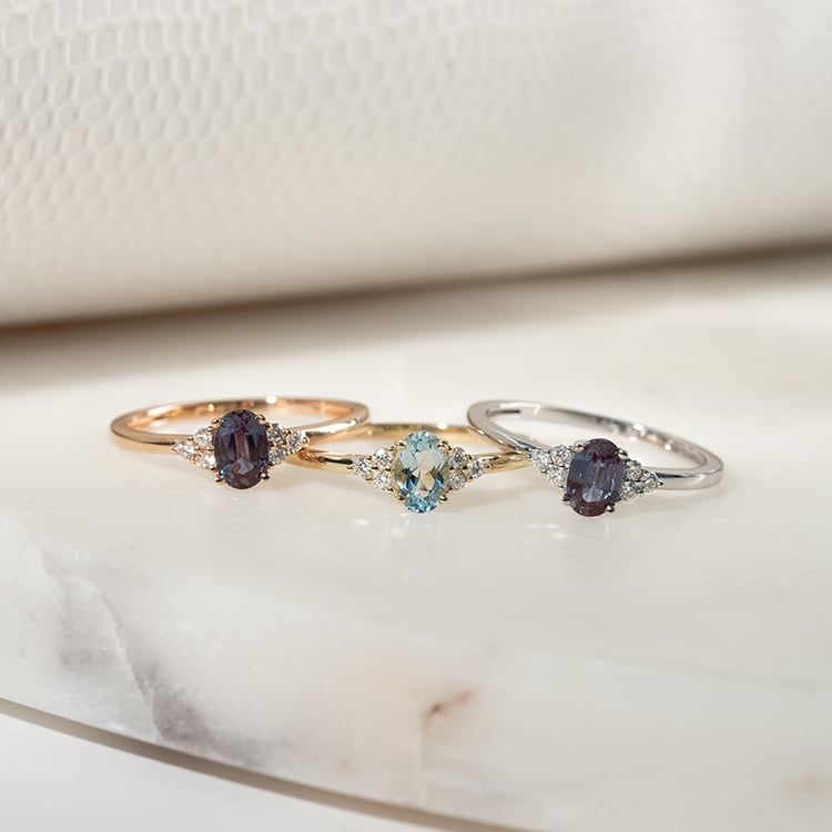 Elegantný prsteň s akvamarínom a diamantmi Kylie 134052