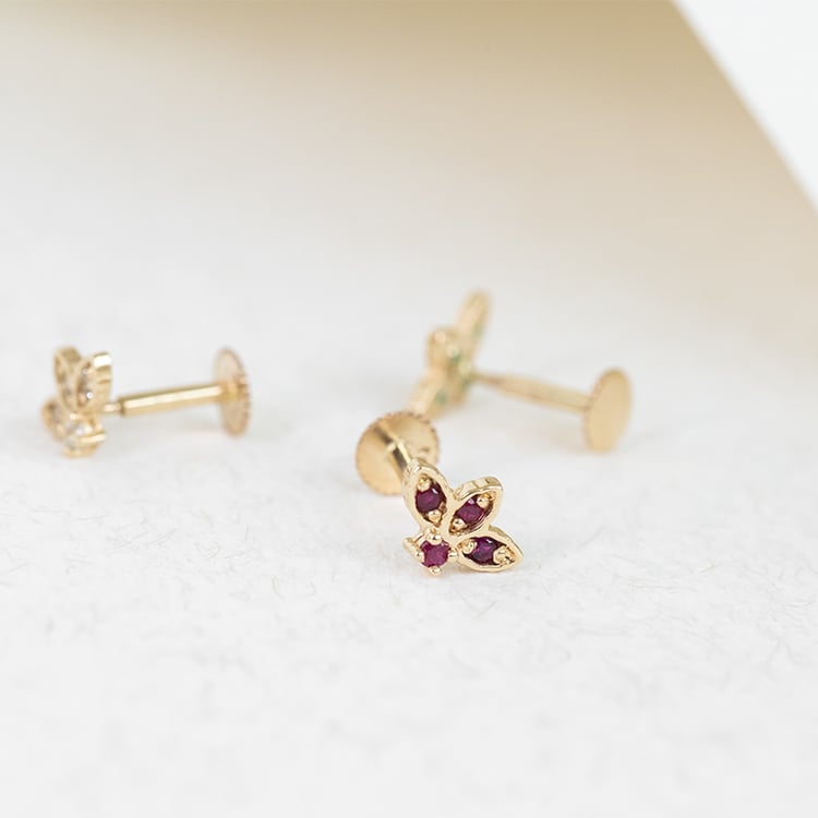 Zlatá piercing náušnica s rubínmi Ciera 123025