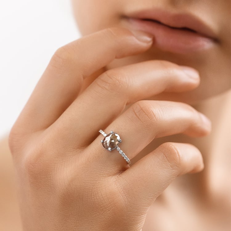 Zlatý prsteň s jedinečným salt and pepper diamantom Liberia 153795