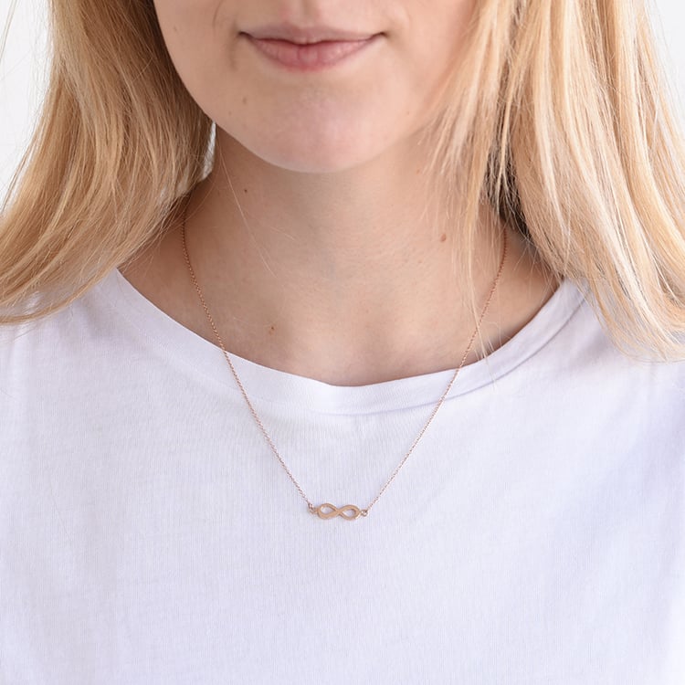 Zlatý náhrdelník s motívom nekonečna 62355