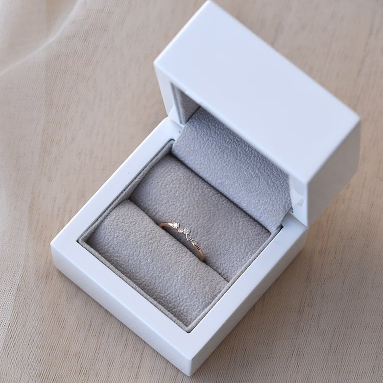 Prsteň s diamantmi 67446