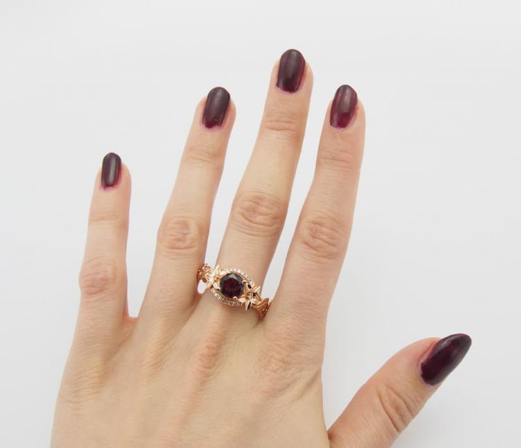 Zlatý prsteň s turmalínom plný kvetov a diamantov Iris 9154