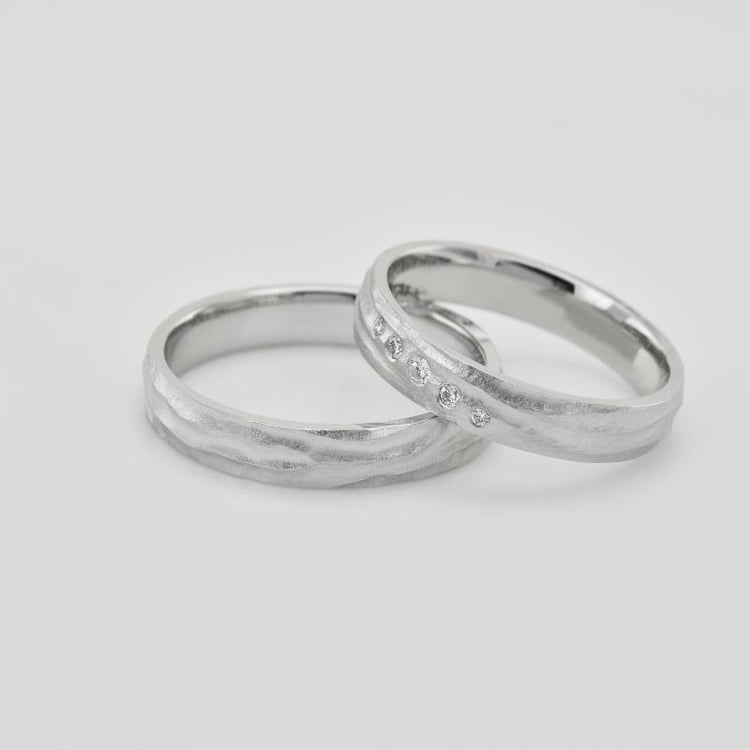 Zlaté prstene s diamantmi 29352