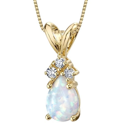 Zlatý prívesok s bielym pear opálom a diamantmi Erikka