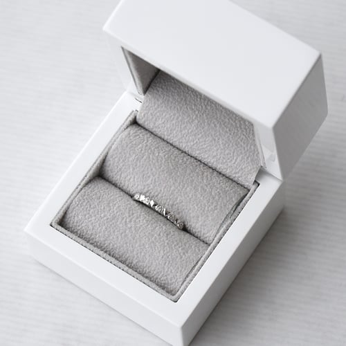 Srdiečkový eternity prsteň s lab-grown diamantmi Dario