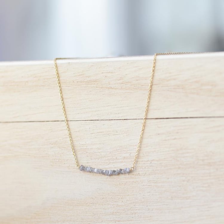 Choker s ružovými nebrúsenými diamantmi 52267